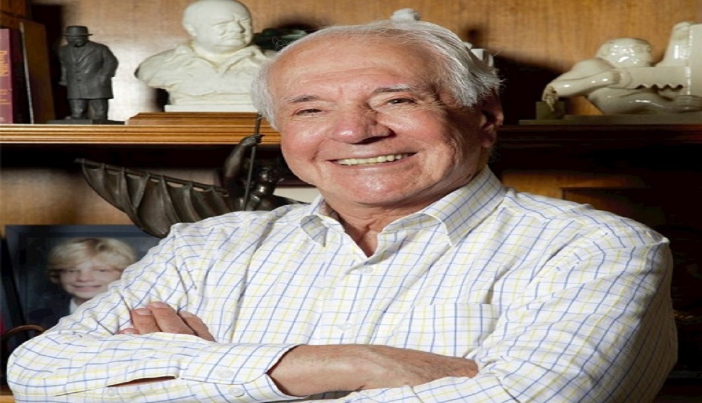 Roberto Dualibi:  O Sorriso que Nunca Se Apaga